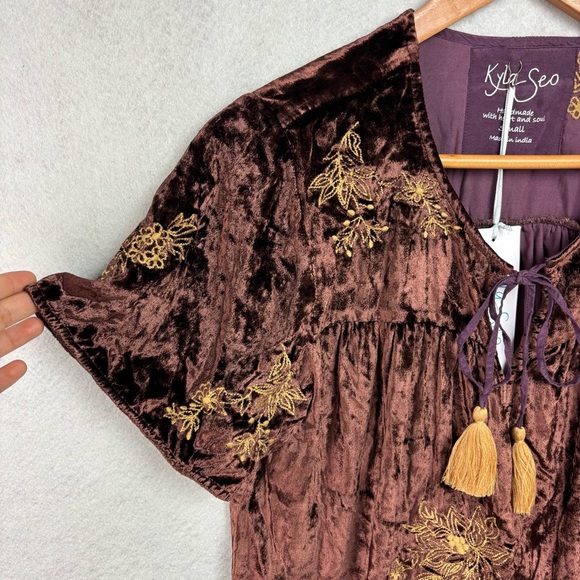 NWT Kyla Seo Anthropologie Handmade Embroidered Crushed Velvet Brown Blouse Sz S - Picture 6 of 14